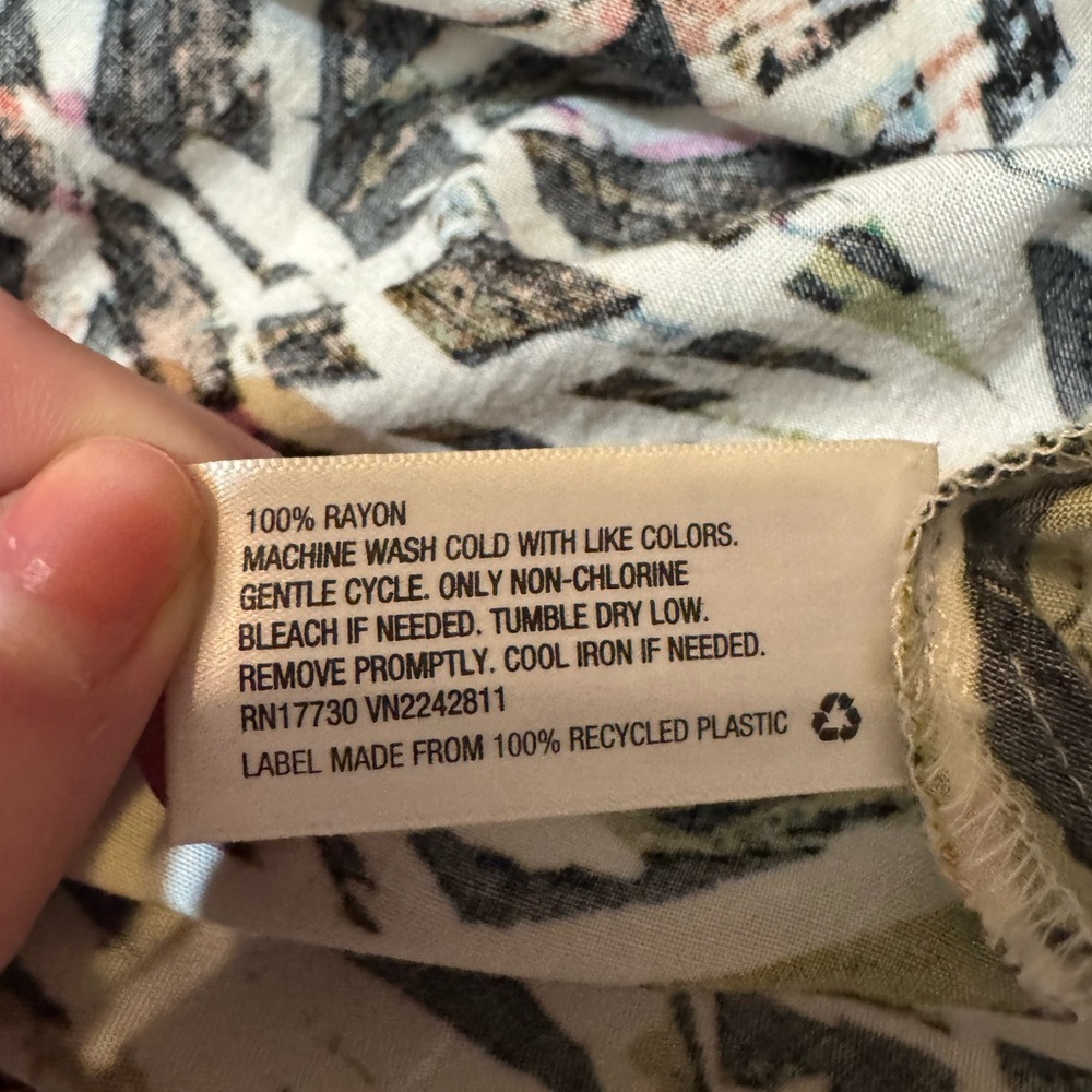 NWOT Ava & Viv Multicolor Patterned Racerback Tank Top - Picture 4 of 4